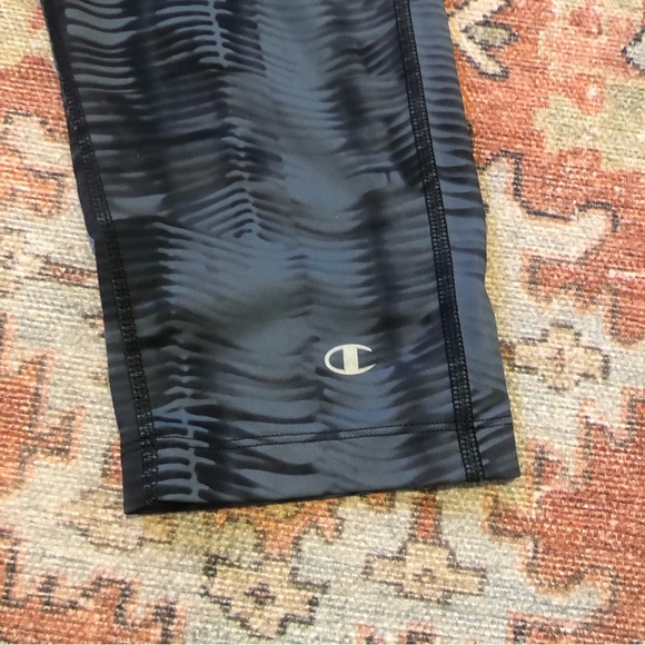 Carolina UNC mid-calf leggings by Champion - Picture 2 of 6